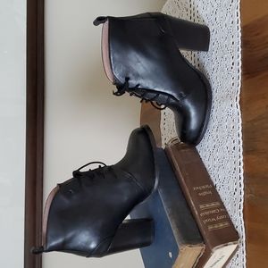 Womens booties size 6